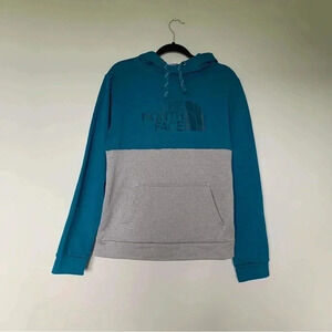 The North Face logo hoodie